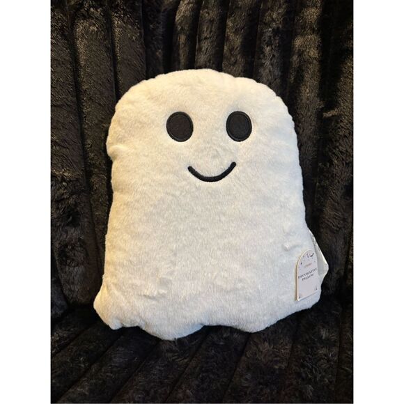 Target Bullseye Playground White Ghost Halloween Decorative Pillow - Picture 1 of 5